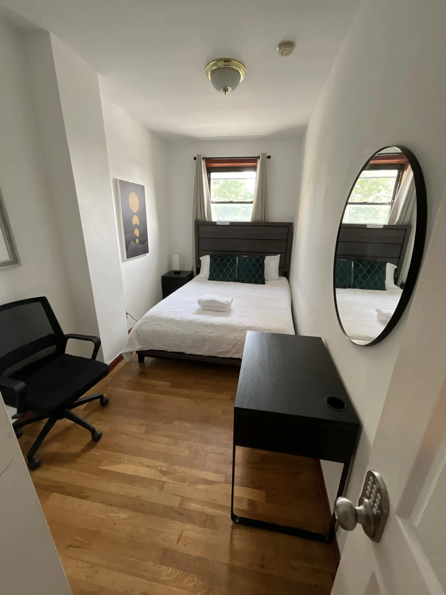 3 bed, 1 bath apartment for rent at 871 Harrison Ave Unit 1, Roxbury — photo 16 of 26