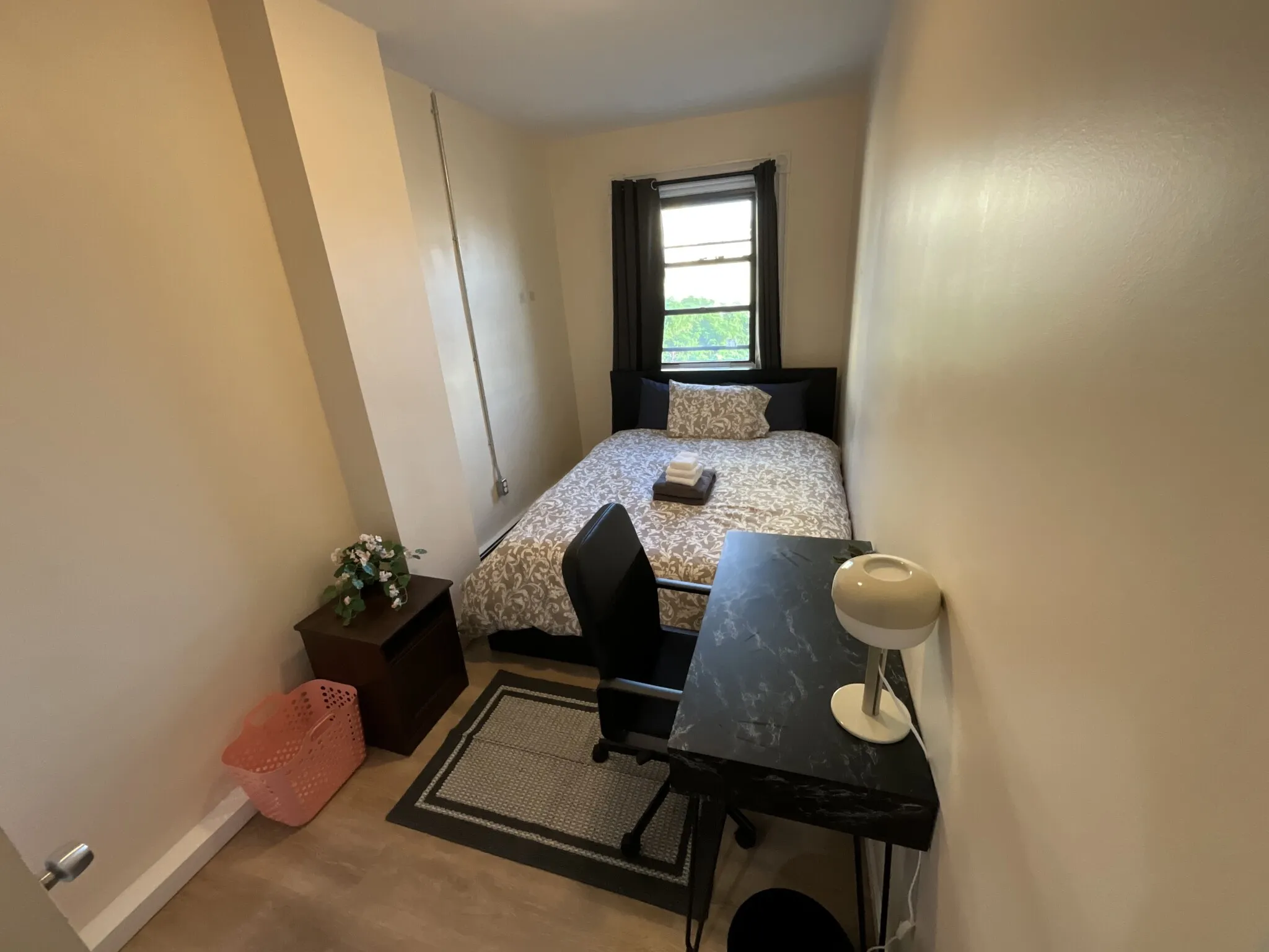 3 bed, 1 bath apartment for rent at 871 Harrison Ave Unit 3, Roxbury — photo 19 of 34