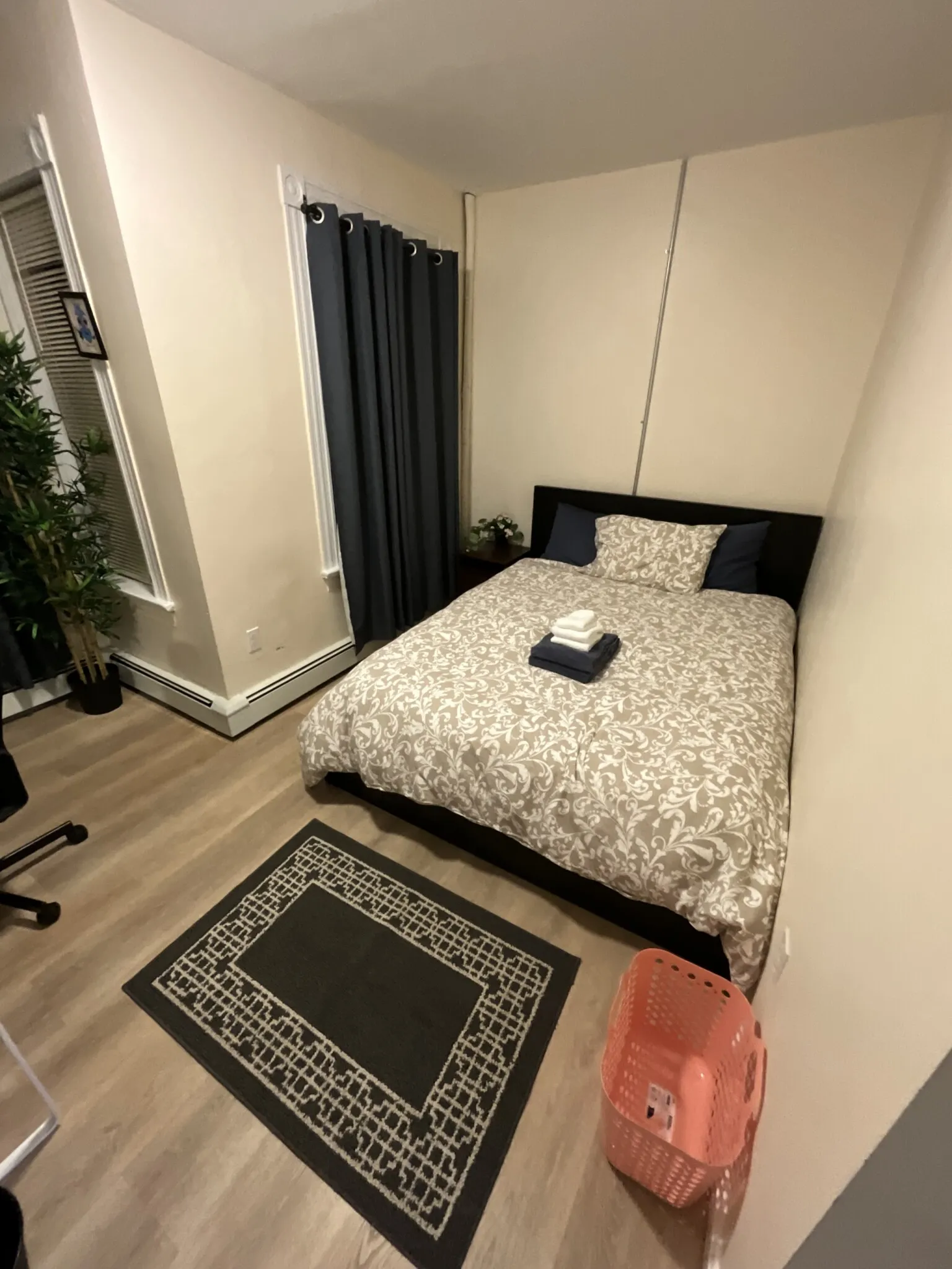 3 bed, 1 bath apartment for rent at 871 Harrison Ave Unit 3, Roxbury — photo 13 of 34