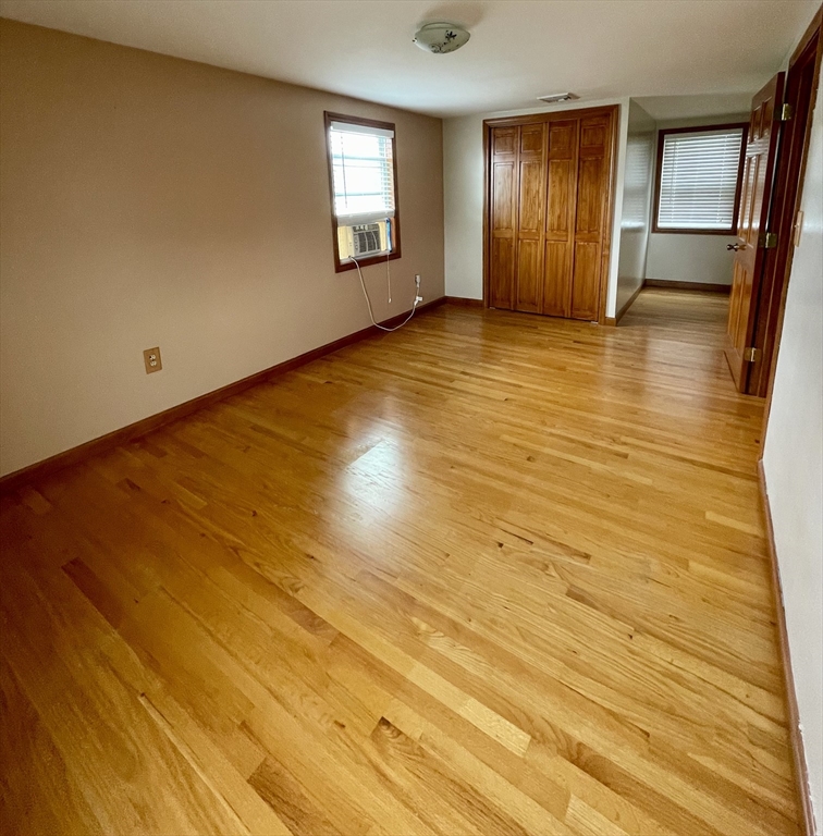 4 bed, 2 bath apartment for rent at 871 King St, Fall River — photo 23 of 37