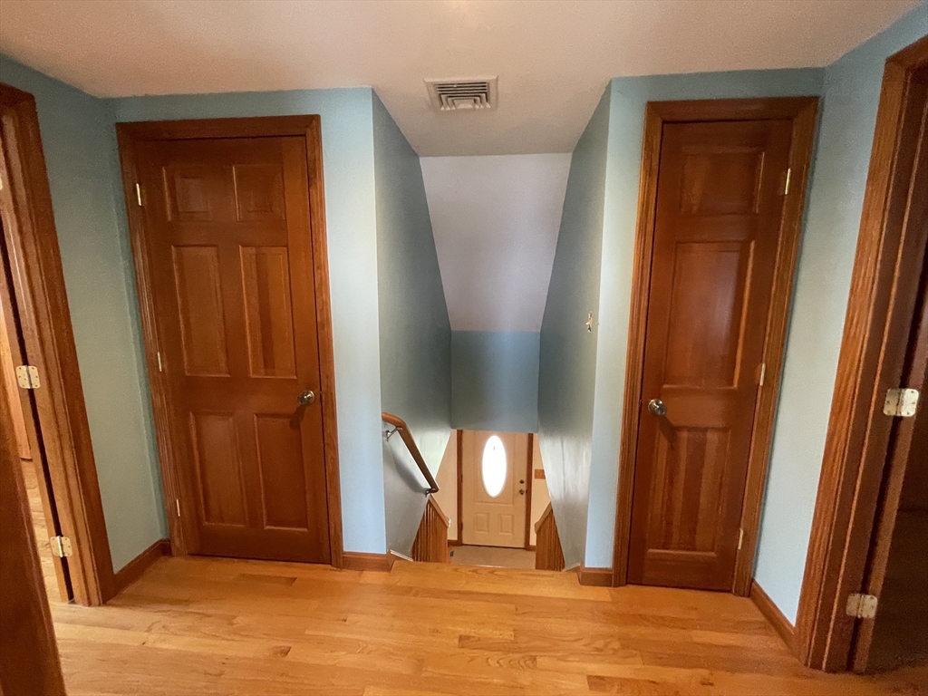 4 bed, 2 bath apartment for rent at 871 King St, Fall River — photo 31 of 37