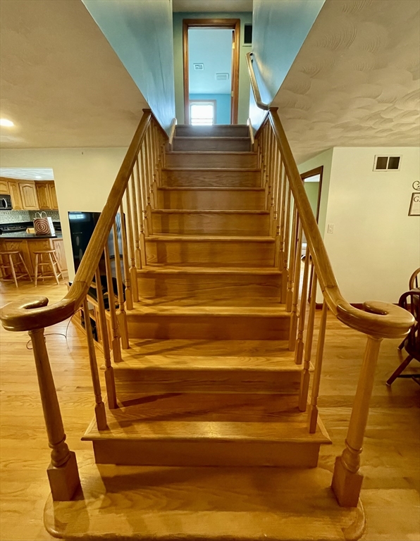 4 bed, 2 bath apartment for rent at 871 King St, Fall River — photo 21 of 37