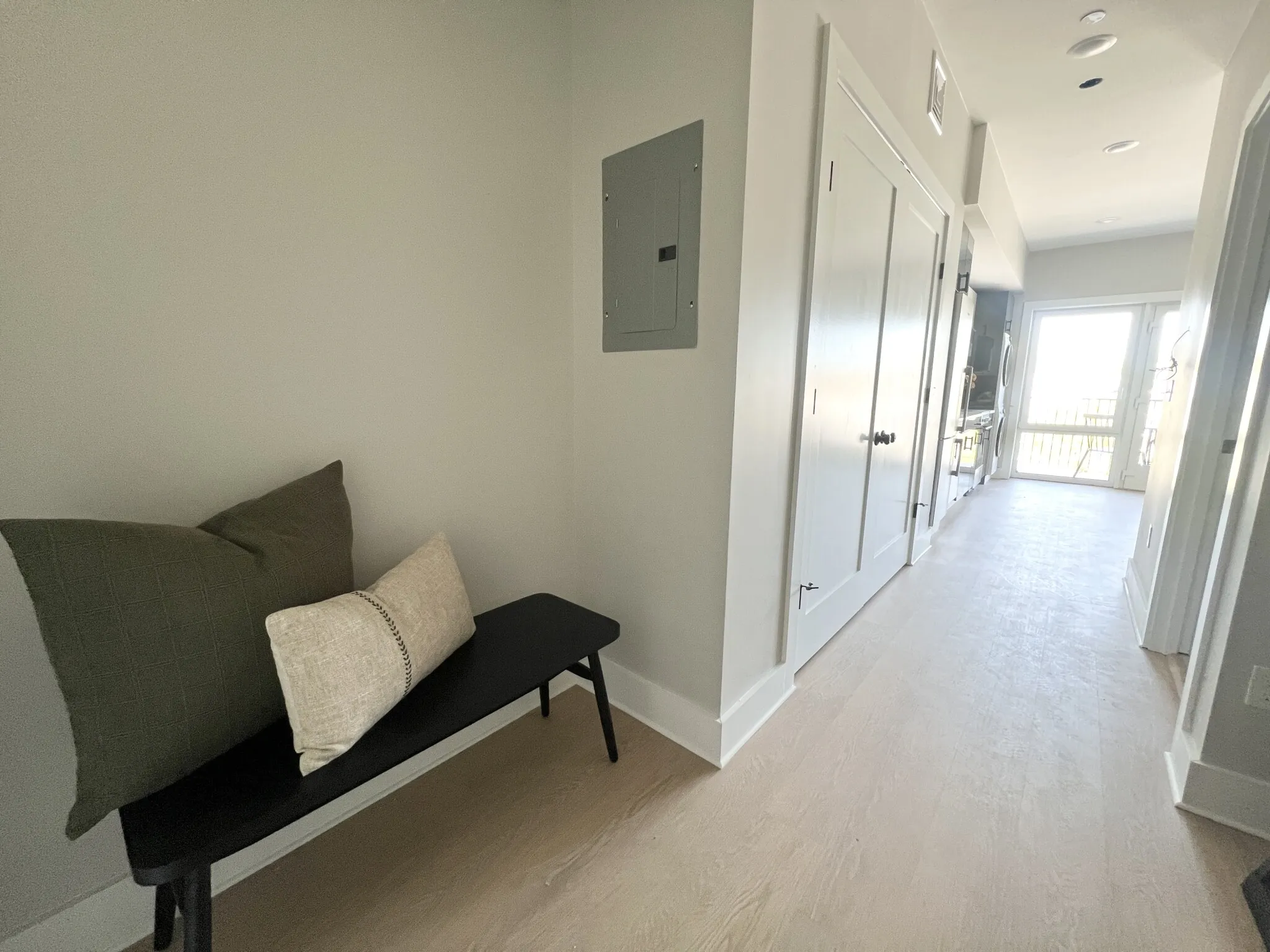 Studio bed, 1 bath apartment for rent at 872 Broadway Unit 205, Tufts — photo 8 of 19