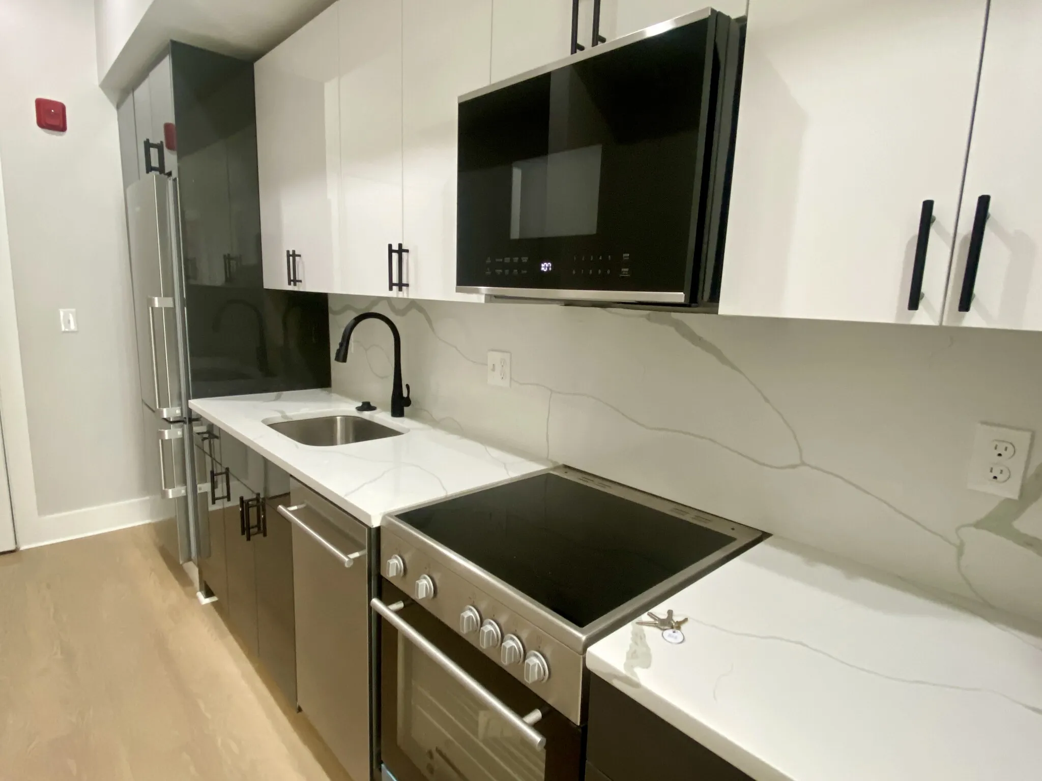 Studio bed, 1 bath apartment for rent at 872 Broadway Unit 209, Tufts — photo 2 of 17