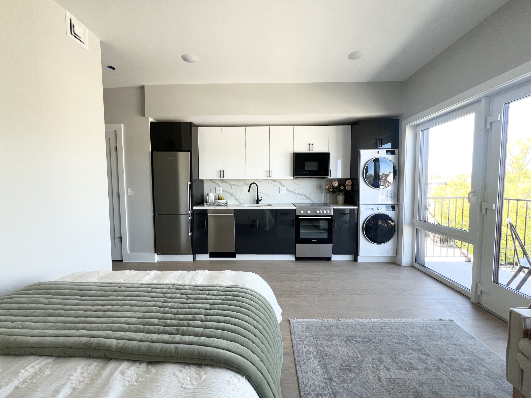 Studio bed, 1 bath apartment for rent at 872 Broadway Unit 302, Tufts — photo 6 of 17