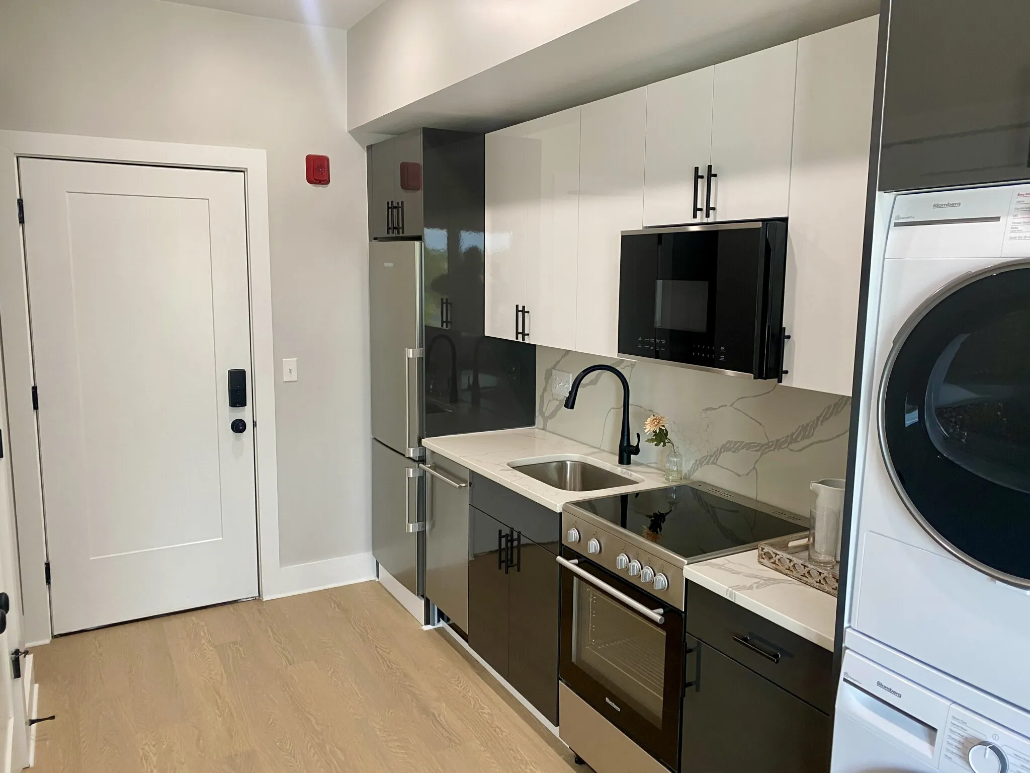 Studio bed, 1 bath apartment for rent at 872 Broadway Unit 305, Tufts — photo 8 of 18