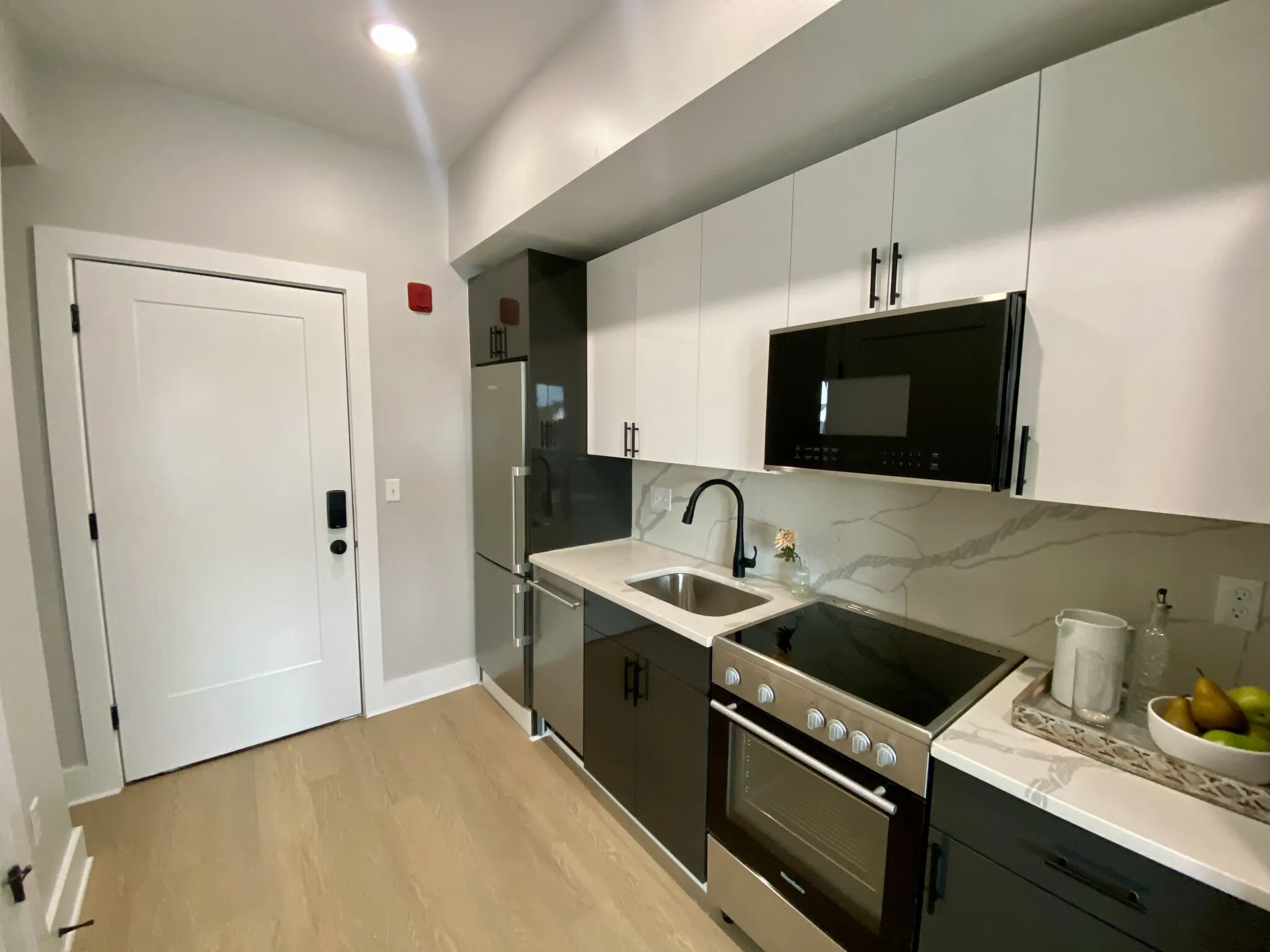Studio bed, 1 bath apartment for rent at 872 Broadway Unit 305, Tufts — photo 6 of 18