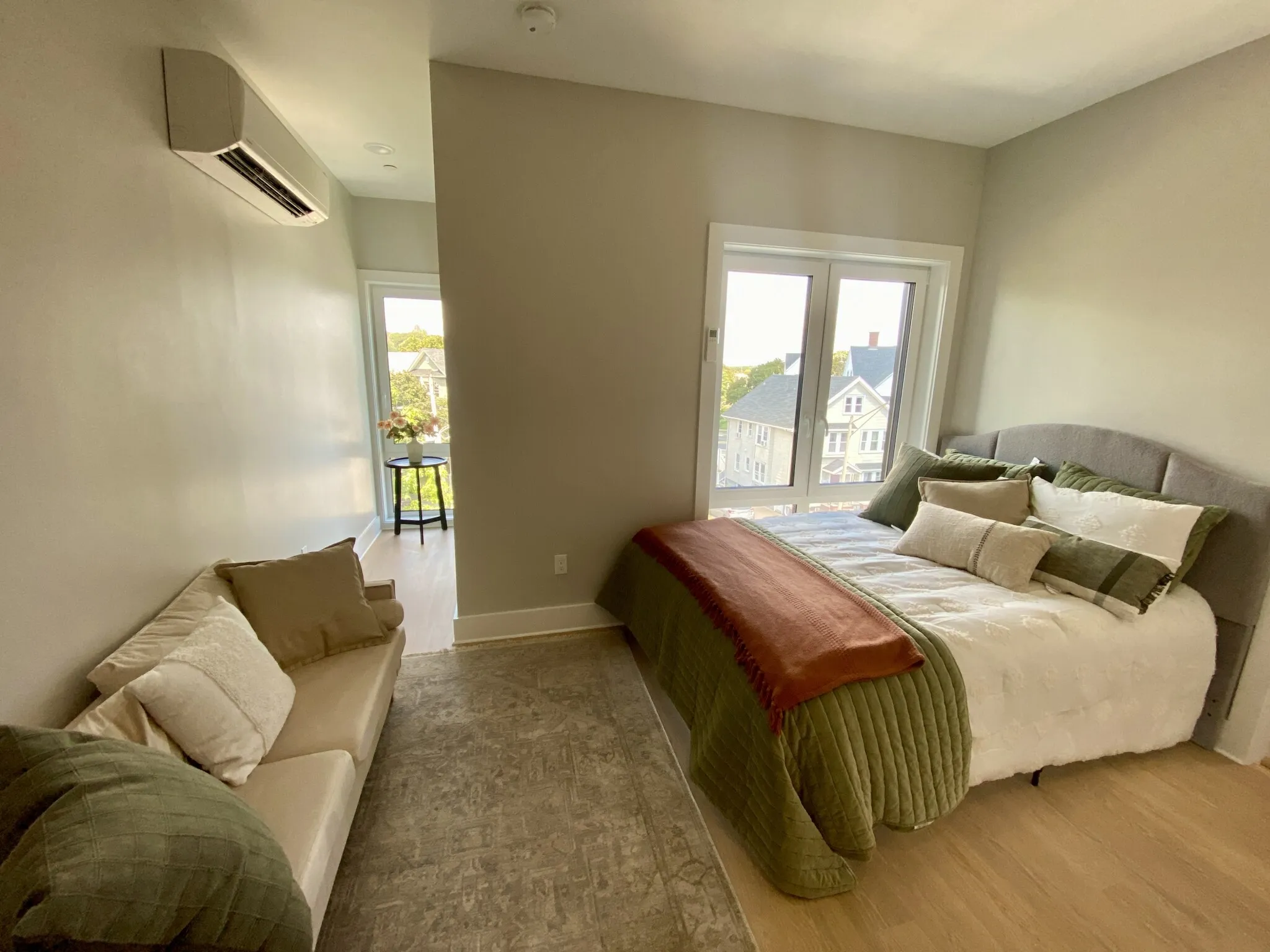 Studio bed, 1 bath apartment for rent at 872 Broadway Unit 305, Tufts