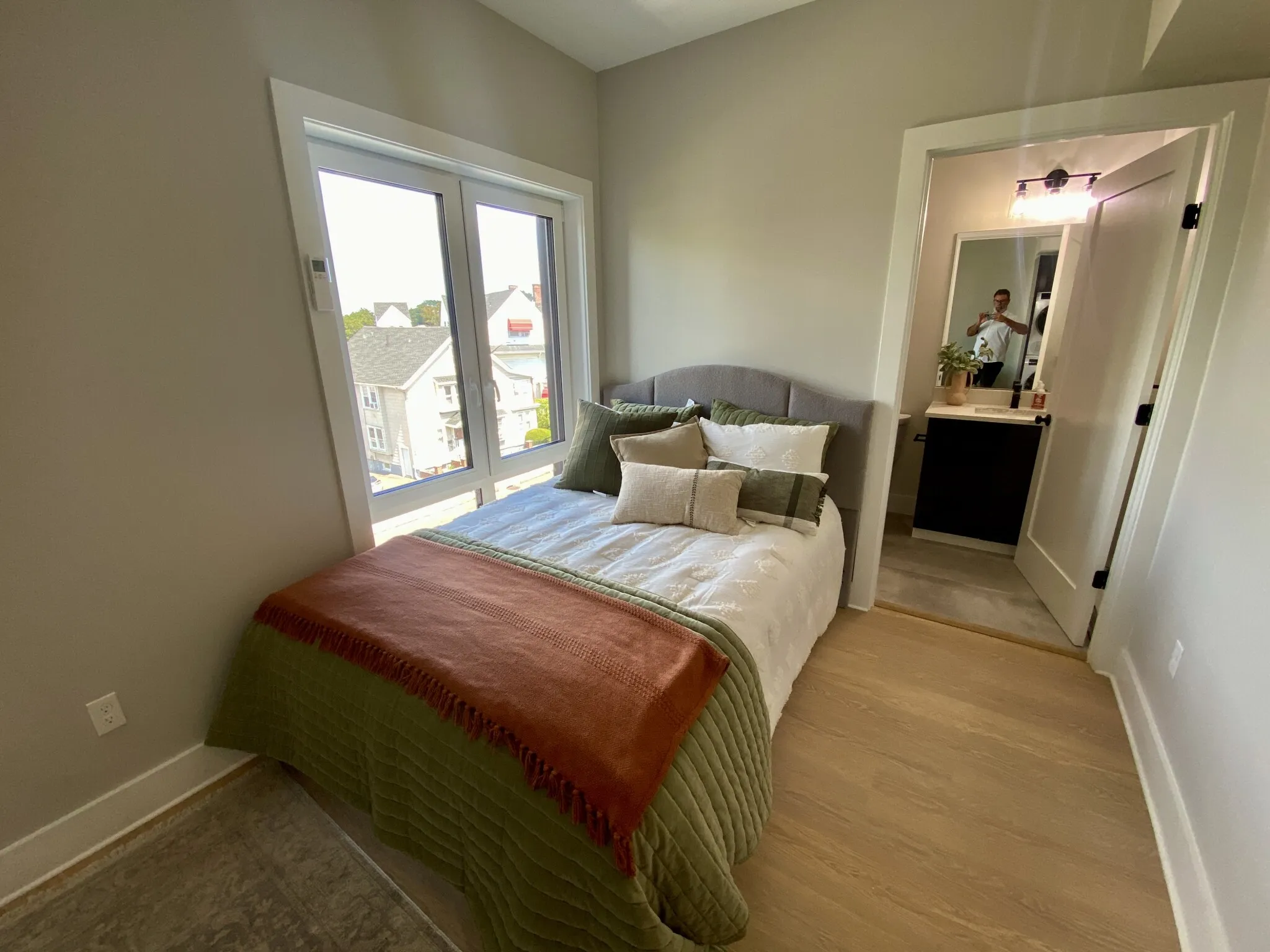 Studio bed, 1 bath apartment for rent at 872 Broadway Unit 305, Tufts — photo 10 of 18