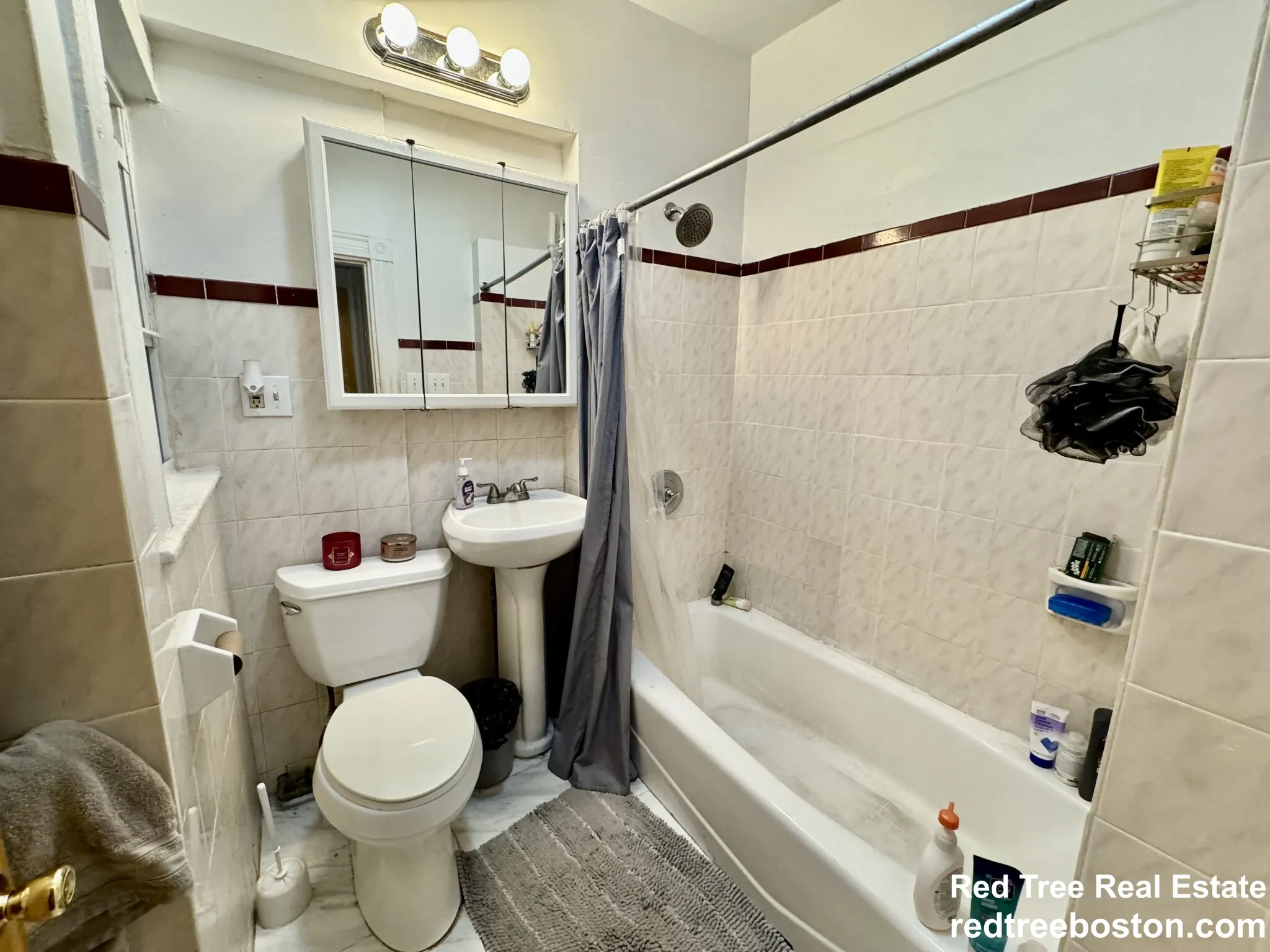 4 bed, 1 bath apartment for rent at 872 Huntington Ave Unit 3A, Mission Hill — photo 12 of 15
