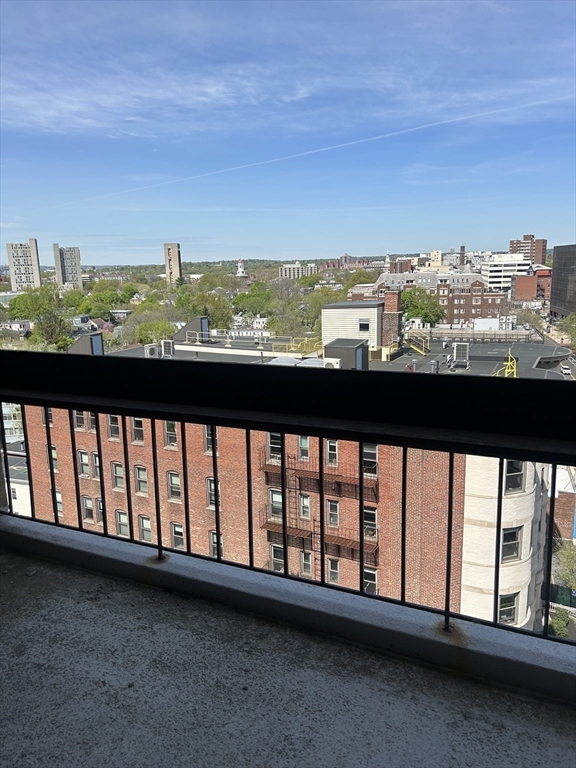 2 bed, 2 bath apartment for rent at 872 Massachusetts Ave Unit 1001, Riverside — photo 8 of 9