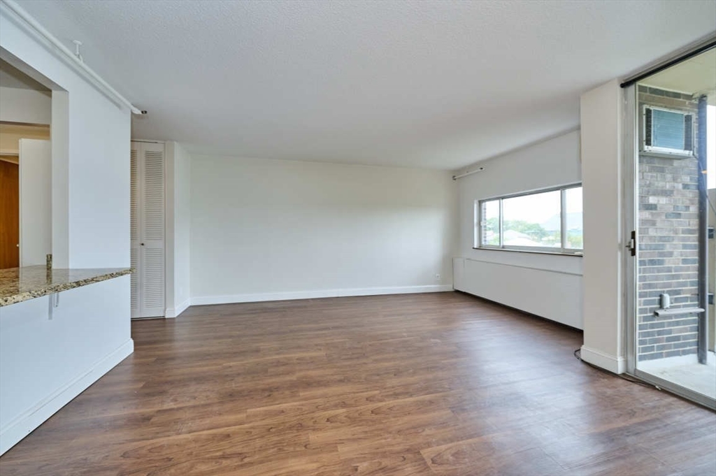 1 bed, 1 bath apartment for rent at 872 Massachusetts Ave Unit 410, Riverside — photo 8 of 9