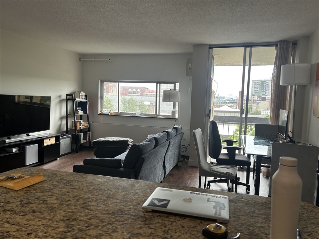 1 bed, 1 bath apartment for rent at 872 Massachusetts Ave Unit 410, Riverside — photo 2 of 9