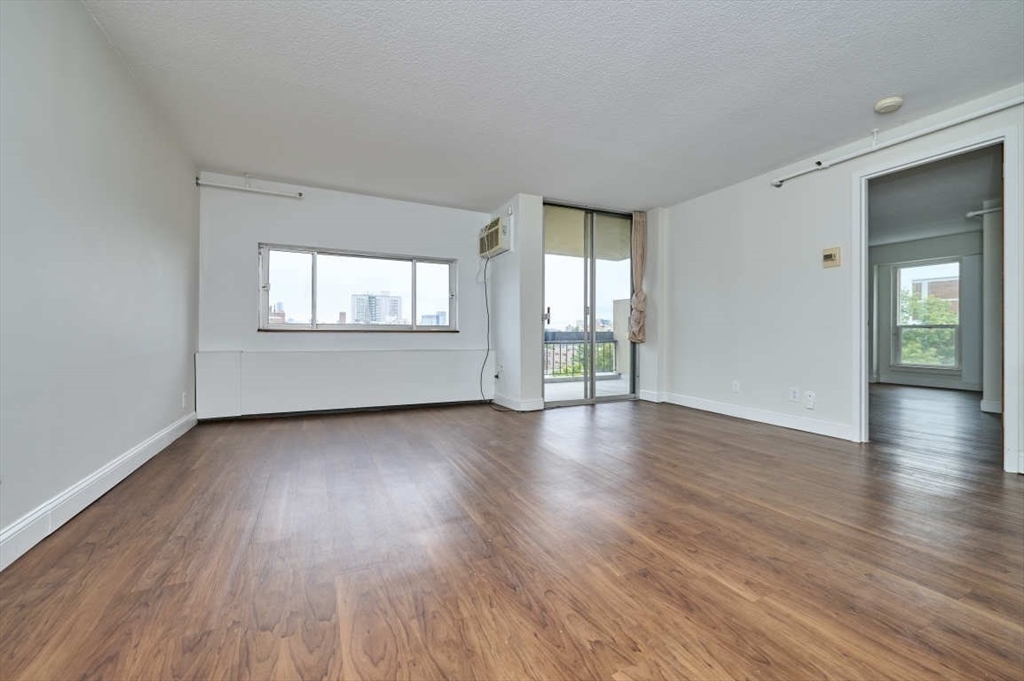 1 bed, 1 bath apartment for rent at 872 Massachusetts Ave Unit 410, Riverside — photo 7 of 9