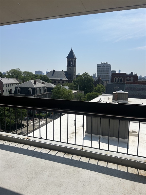 2 bed, 2 bath apartment for rent at 872 Massachusetts Ave Unit 502, Riverside — photo 8 of 12
