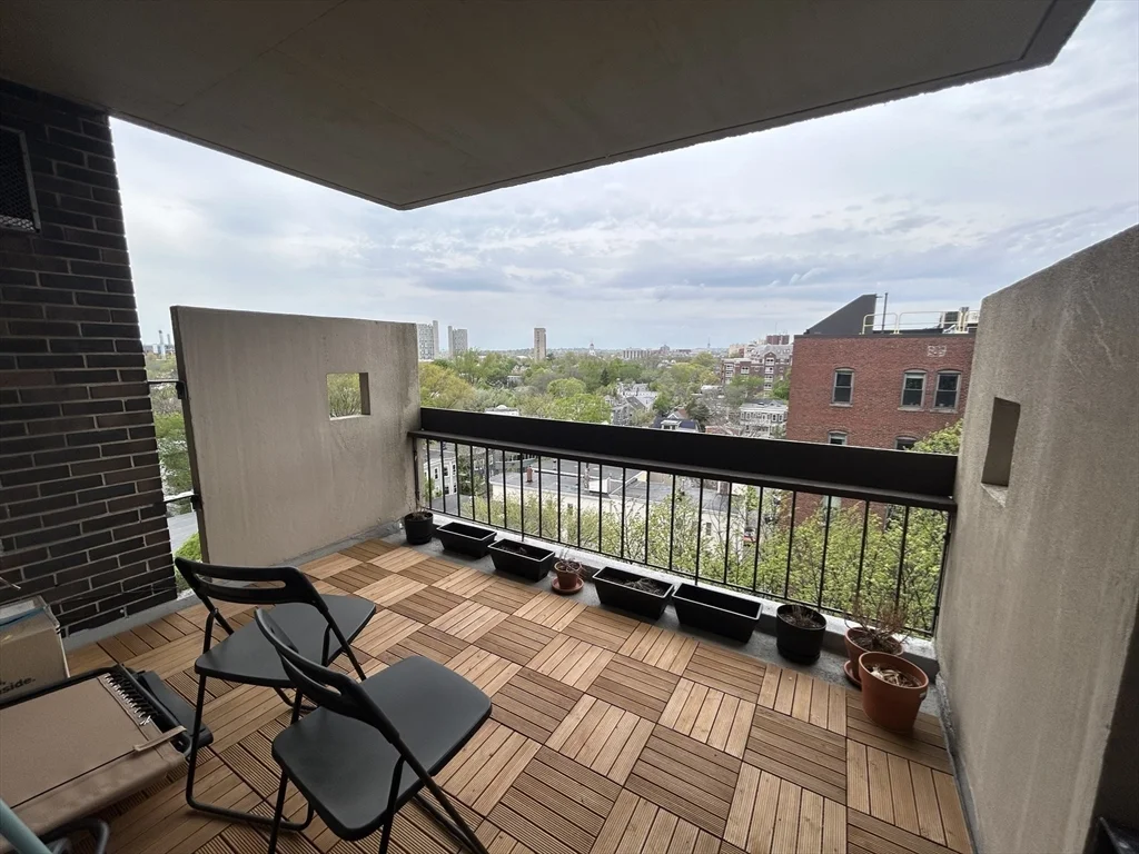 1 bed, 1 bath apartment for rent at 872 Massachusetts Ave Unit 707, Riverside — photo 7 of 8