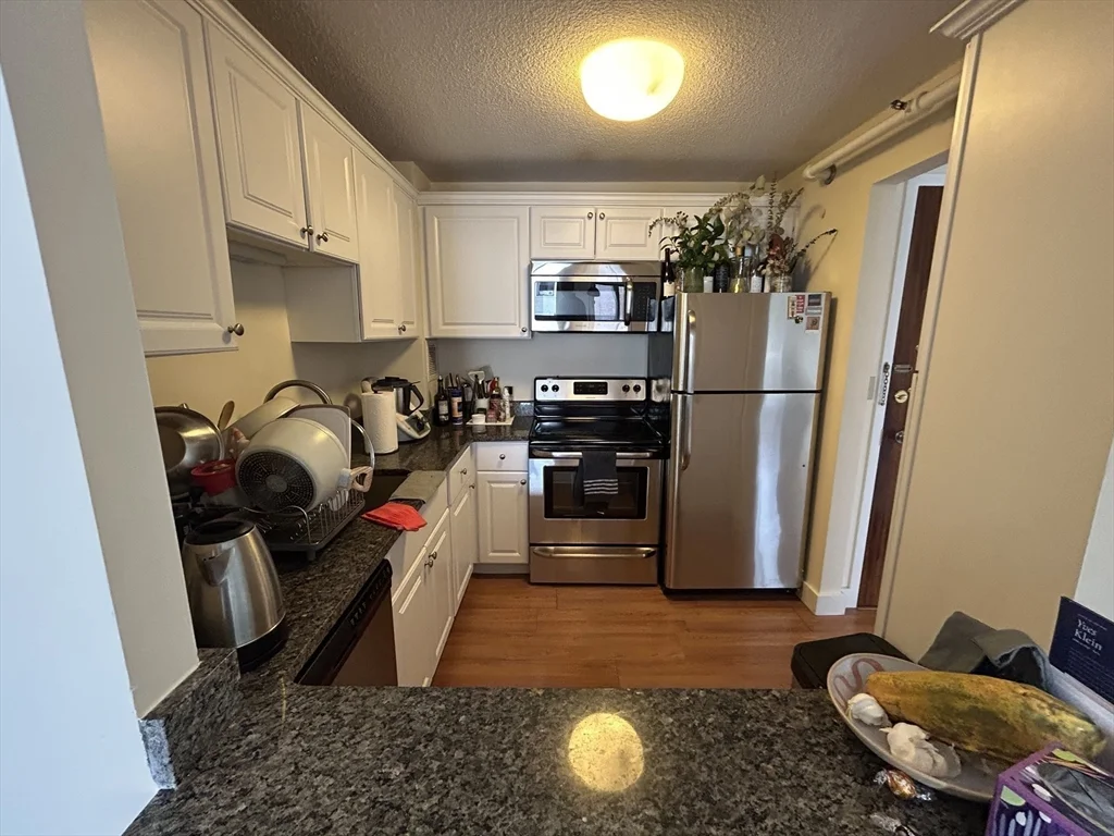 2 bed, 2 bath apartment for rent at 872 Massachusetts Unit 501, Riverside — photo 5 of 16