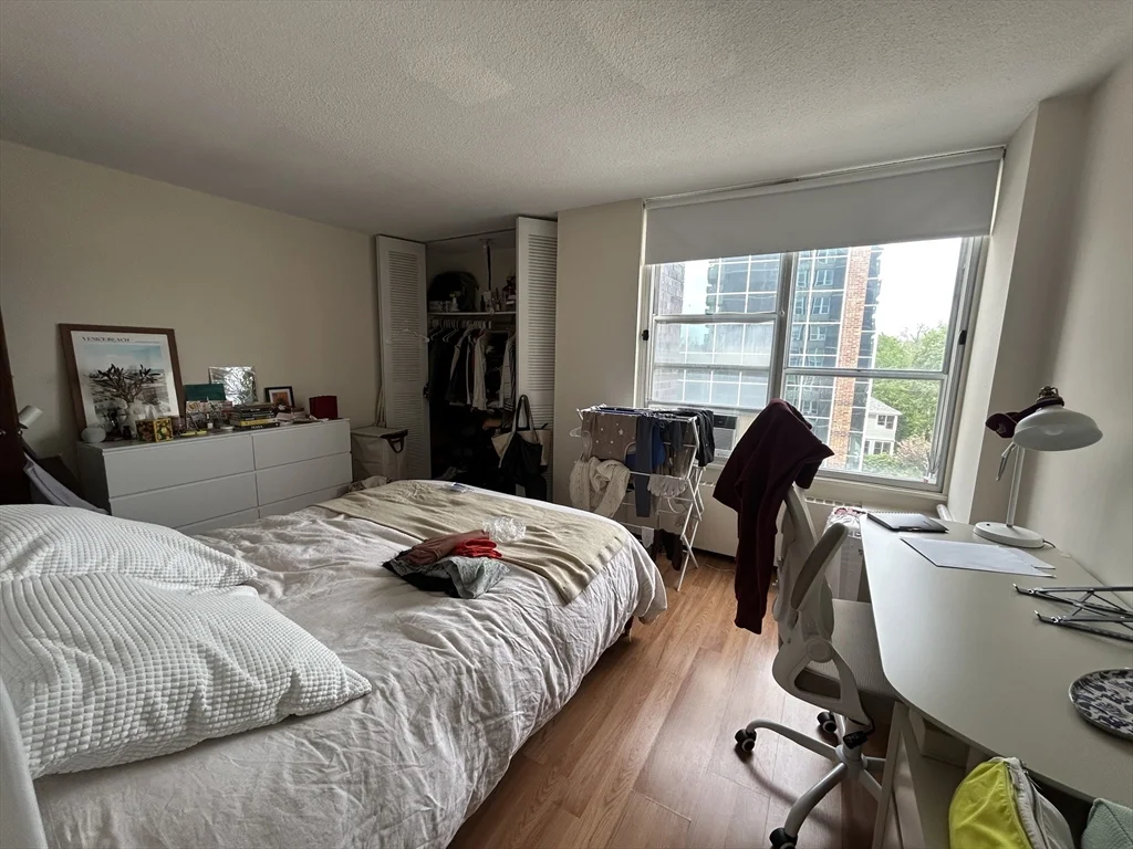 2 bed, 2 bath apartment for rent at 872 Massachusetts Unit 501, Riverside — photo 12 of 16