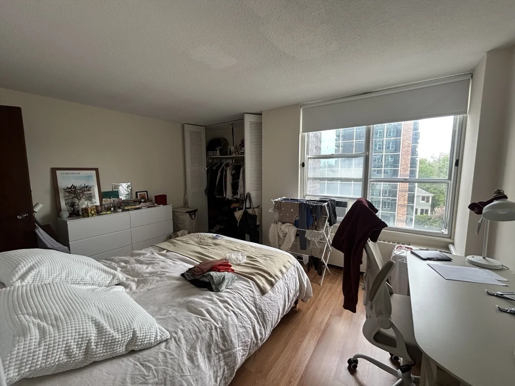 2 bed, 2 bath apartment for rent at 872 Massachusetts Unit 501, Riverside — photo 9 of 16