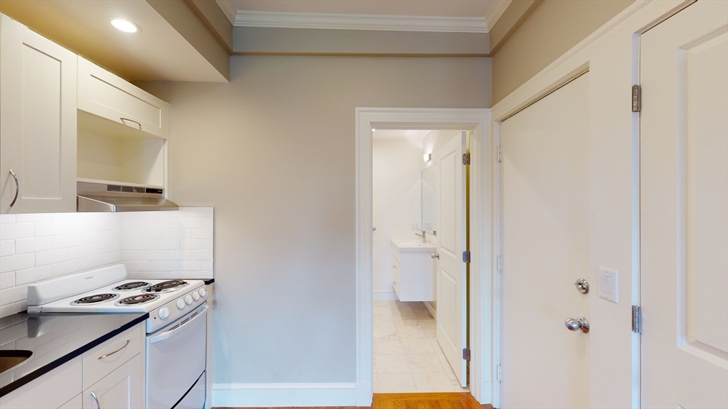 Studio bed, 1 bath apartment for rent at 873 Beacon Unit 42, Fenway — photo 6 of 7