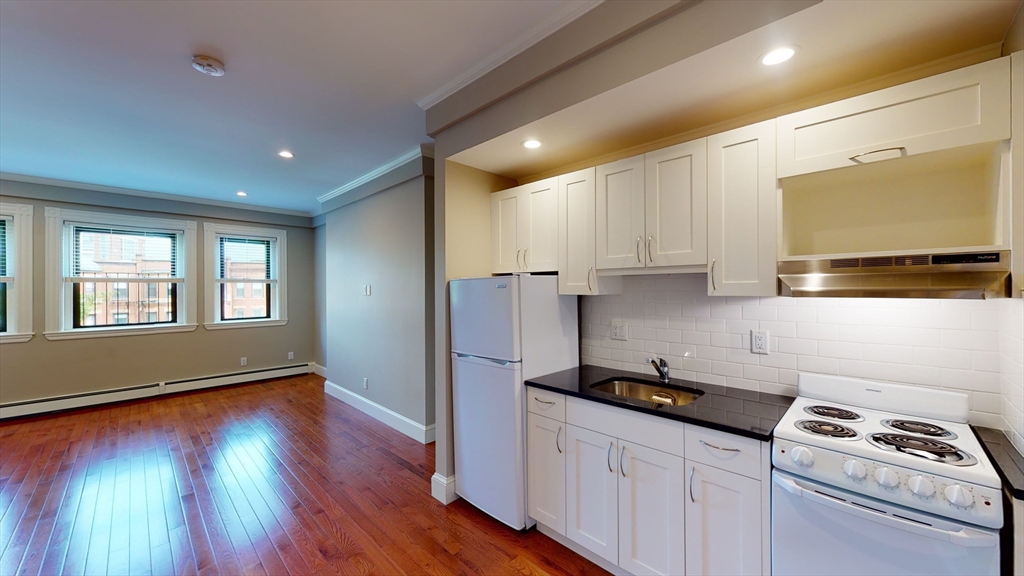 Studio bed, 1 bath apartment for rent at 873 Beacon Unit 42, Fenway — photo 2 of 7