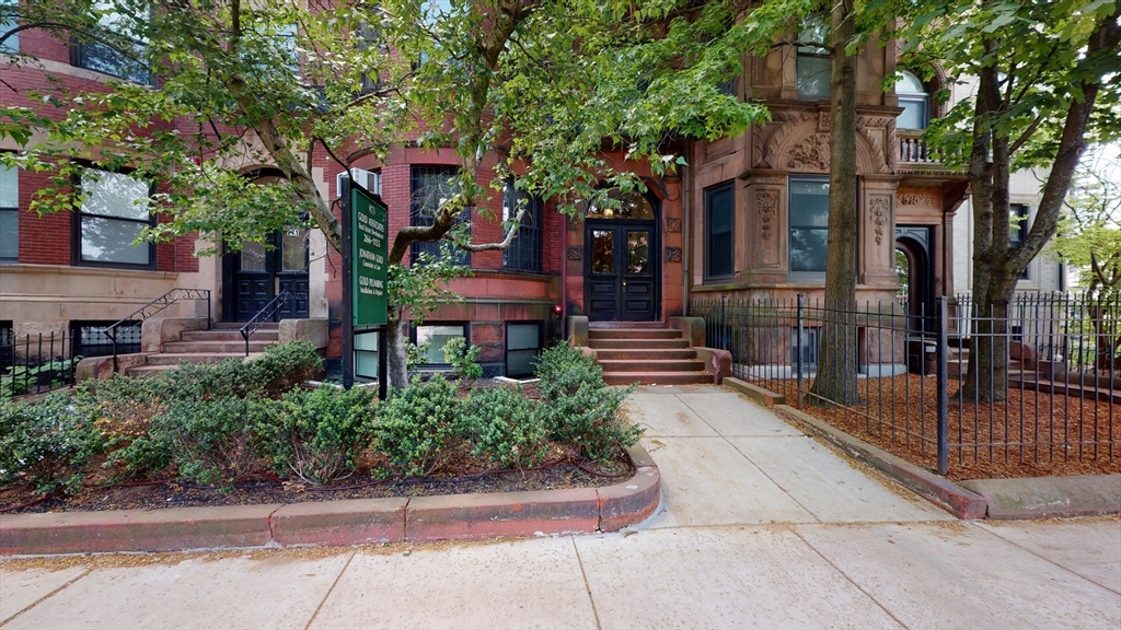 Studio bed, 1 bath apartment for rent at 873 Beacon Unit 42, Fenway — photo 1 of 7