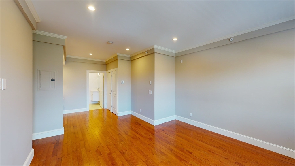 Studio bed, 1 bath apartment for rent at 873 Beacon Unit 42, Fenway — photo 4 of 7