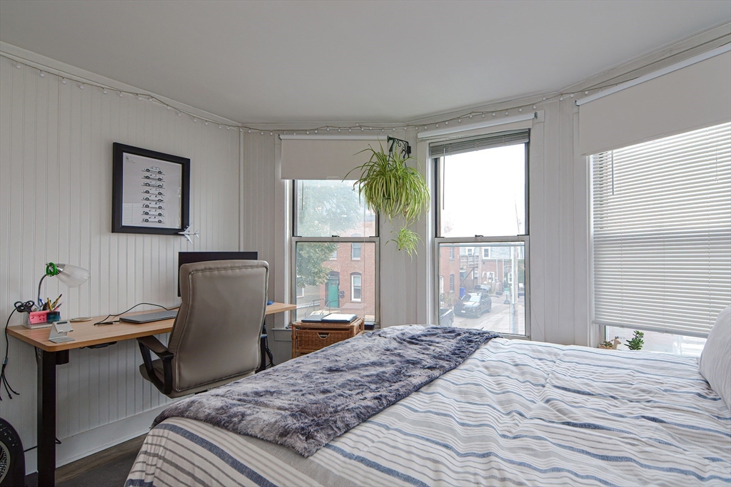 4 bed, 1 bath apartment for rent at 873 E 2nd Unit 3, South Boston — photo 9 of 29