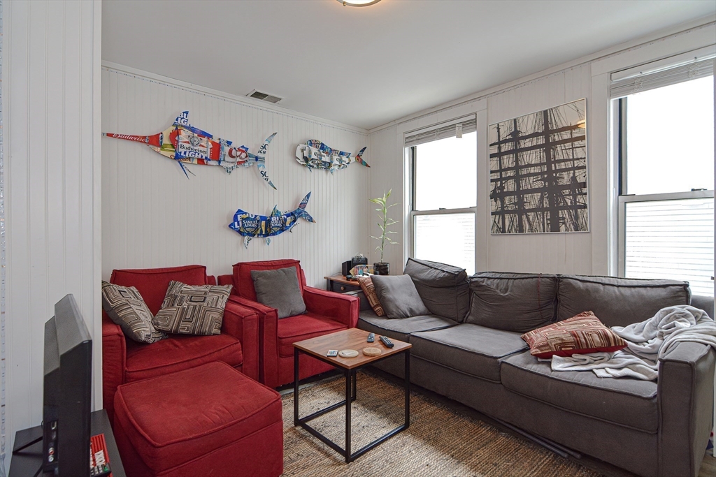 4 bed, 1 bath apartment for rent at 873 E 2nd Unit 3, South Boston — photo 1 of 29