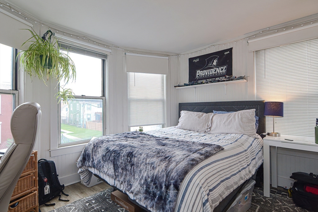 4 bed, 1 bath apartment for rent at 873 E 2nd Unit 3, South Boston — photo 7 of 29