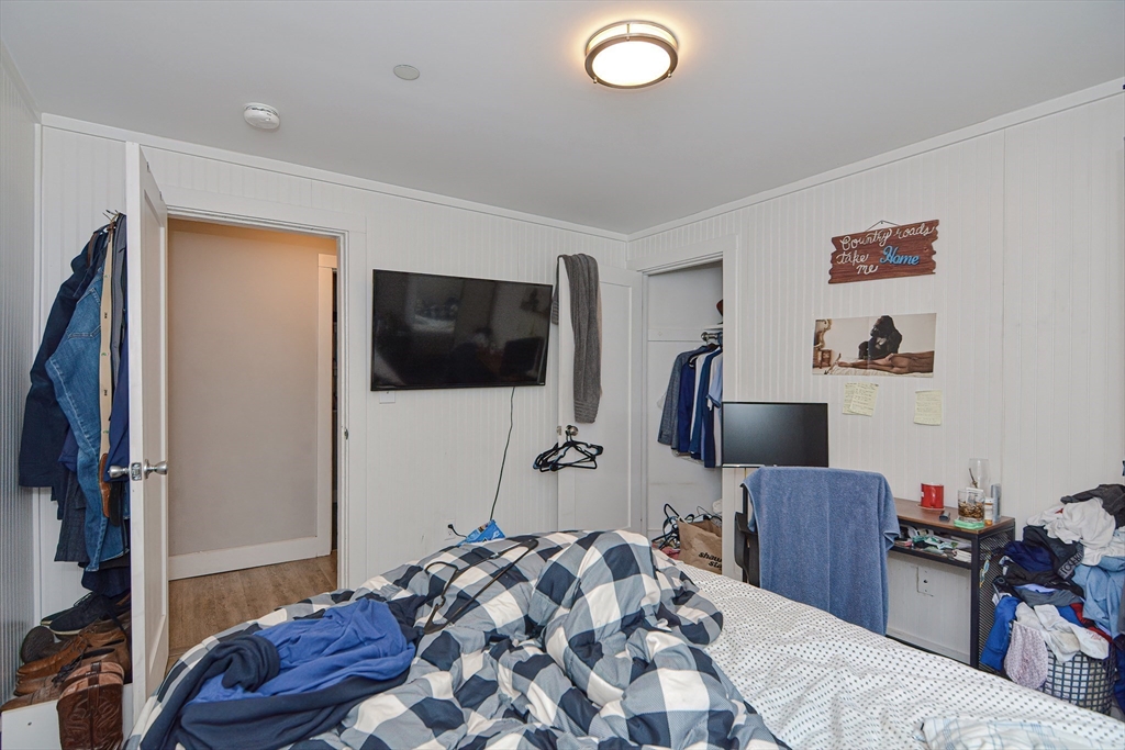 4 bed, 1 bath apartment for rent at 873 E 2nd Unit 3, South Boston — photo 21 of 29