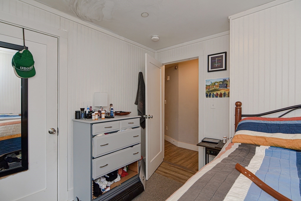 4 bed, 1 bath apartment for rent at 873 E 2nd Unit 3, South Boston — photo 13 of 29