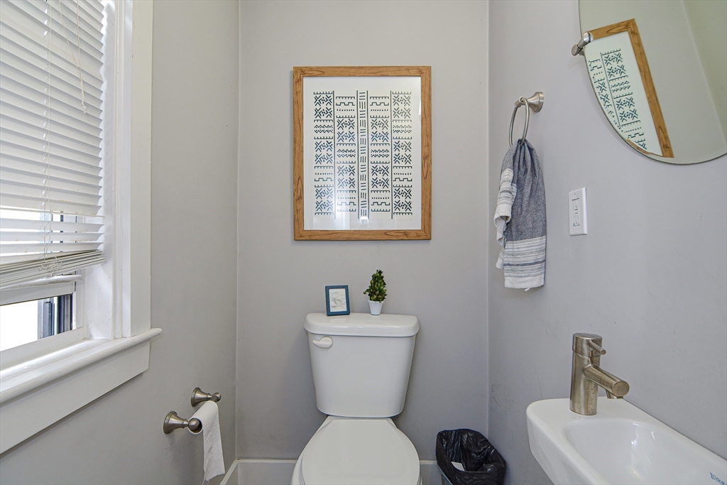 4 bed, 1 bath apartment for rent at 873 E 2nd Unit 3, South Boston — photo 29 of 29