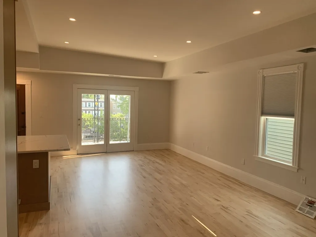 2 bed, 2 bath apartment for rent at 873 East 4th St Unit 3, South Boston — photo 4 of 14