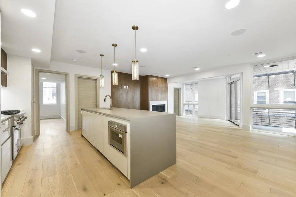 3 bed, 2 bath apartment for rent at 874 6th St Unit 2, South Boston — photo 4 of 26