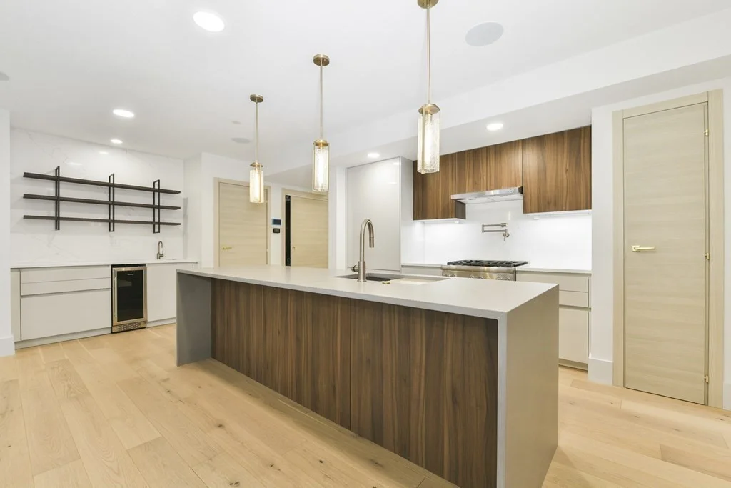 3 bed, 2 bath apartment for rent at 874 6th St Unit 2, South Boston — photo 3 of 26