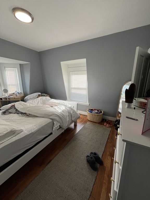 6 bed, 3 bath apartment for rent at 874 East 4th St Unit 2, South Boston — photo 4 of 8
