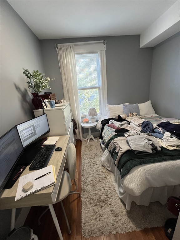 6 bed, 3 bath apartment for rent at 874 East 4th St Unit 2, South Boston — photo 6 of 8