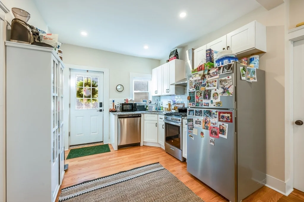 2 bed, 1 bath apartment for rent at 874 East Second St Unit 1, South Boston