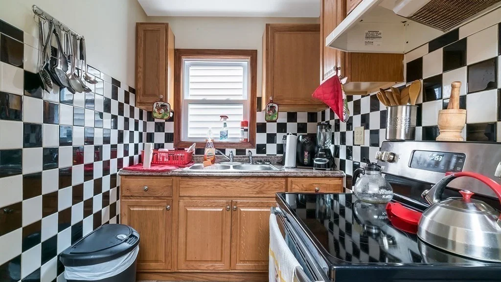 2 bed, 1 bath apartment for rent at 875 Cambridge St Unit 1, East Cambridge — photo 2 of 8