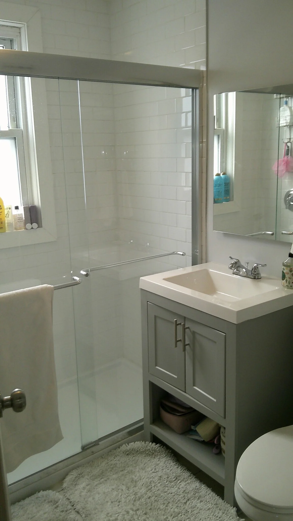 3 bed, 1.5 bath apartment for rent at 876 Adams St Unit 1, Cedar Grove — photo 3 of 9