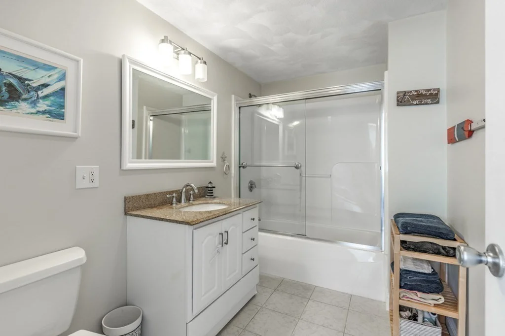 3 bed, 2 bath apartment for rent at 876 Shirley St Unit 2, Point Shirley — photo 16 of 31