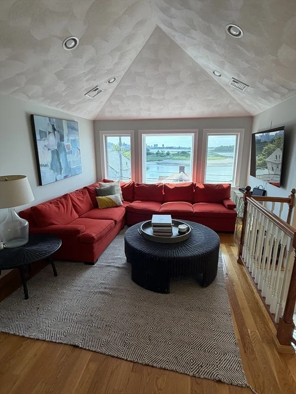 3 bed, 2 bath apartment for rent at 876 Shirley St Unit 2, Point Shirley — photo 17 of 31