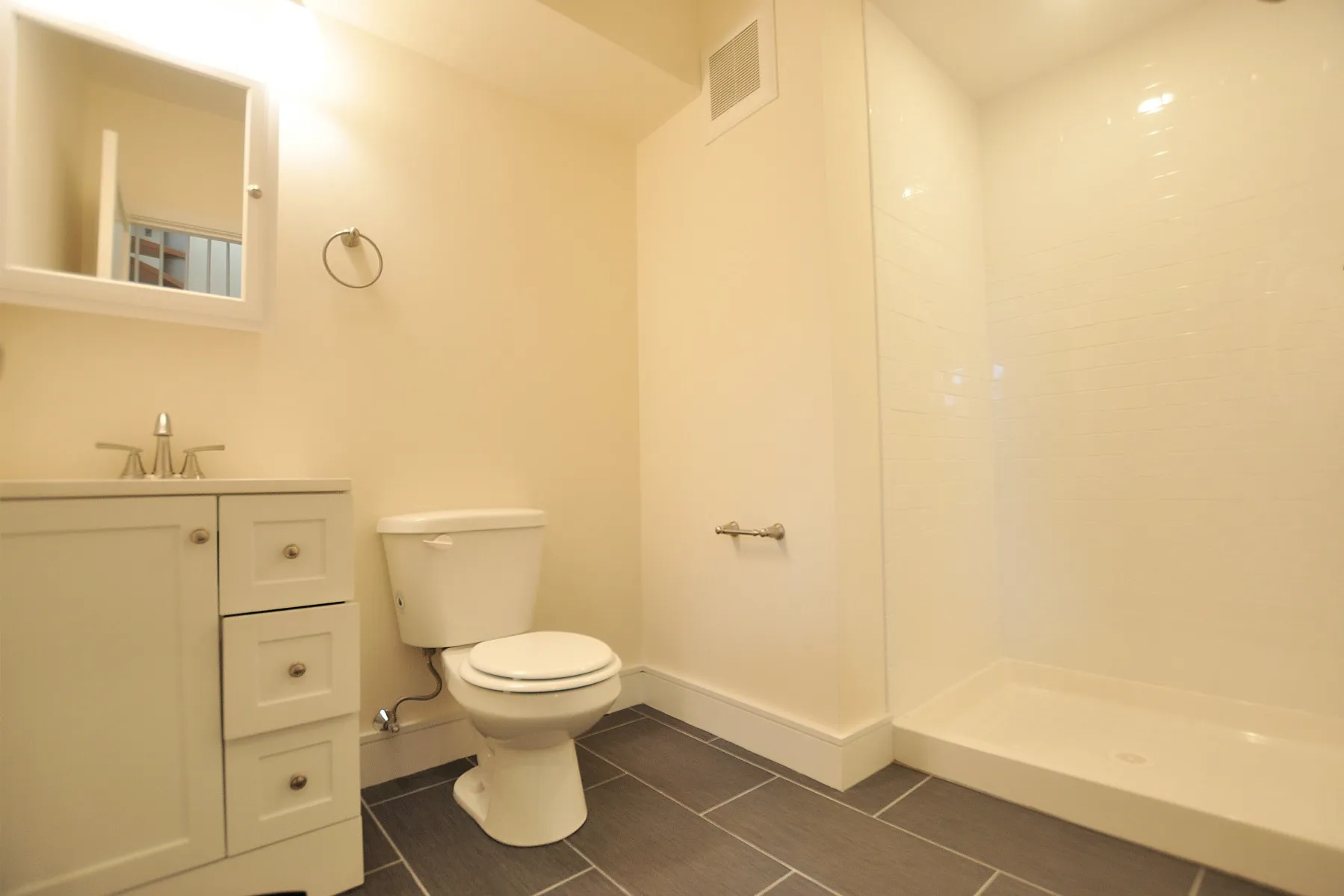3 bed, 2 bath apartment for rent at 877 Beacon St Unit 1D, Fenway — photo 9 of 13