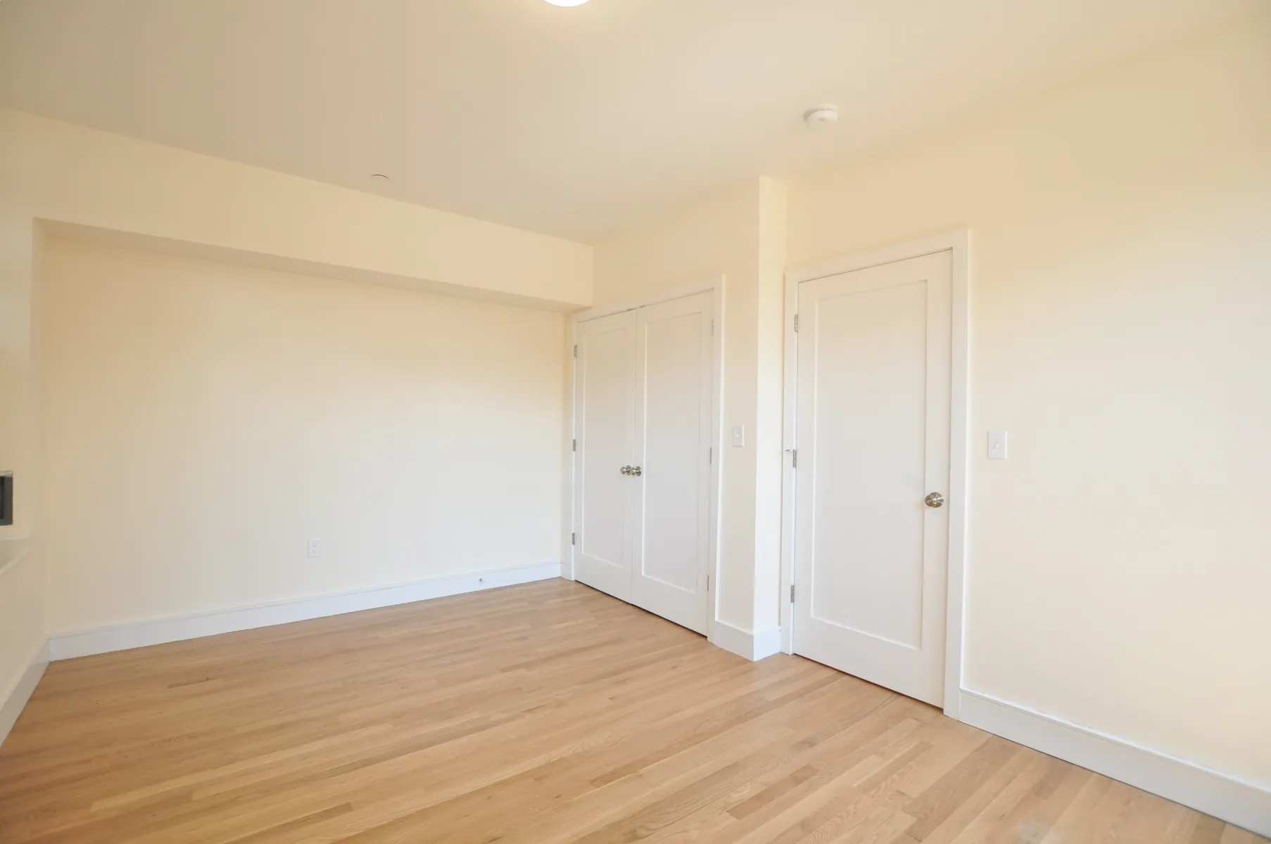 3 bed, 2 bath apartment for rent at 877 Beacon St Unit 1D, Fenway — photo 12 of 13