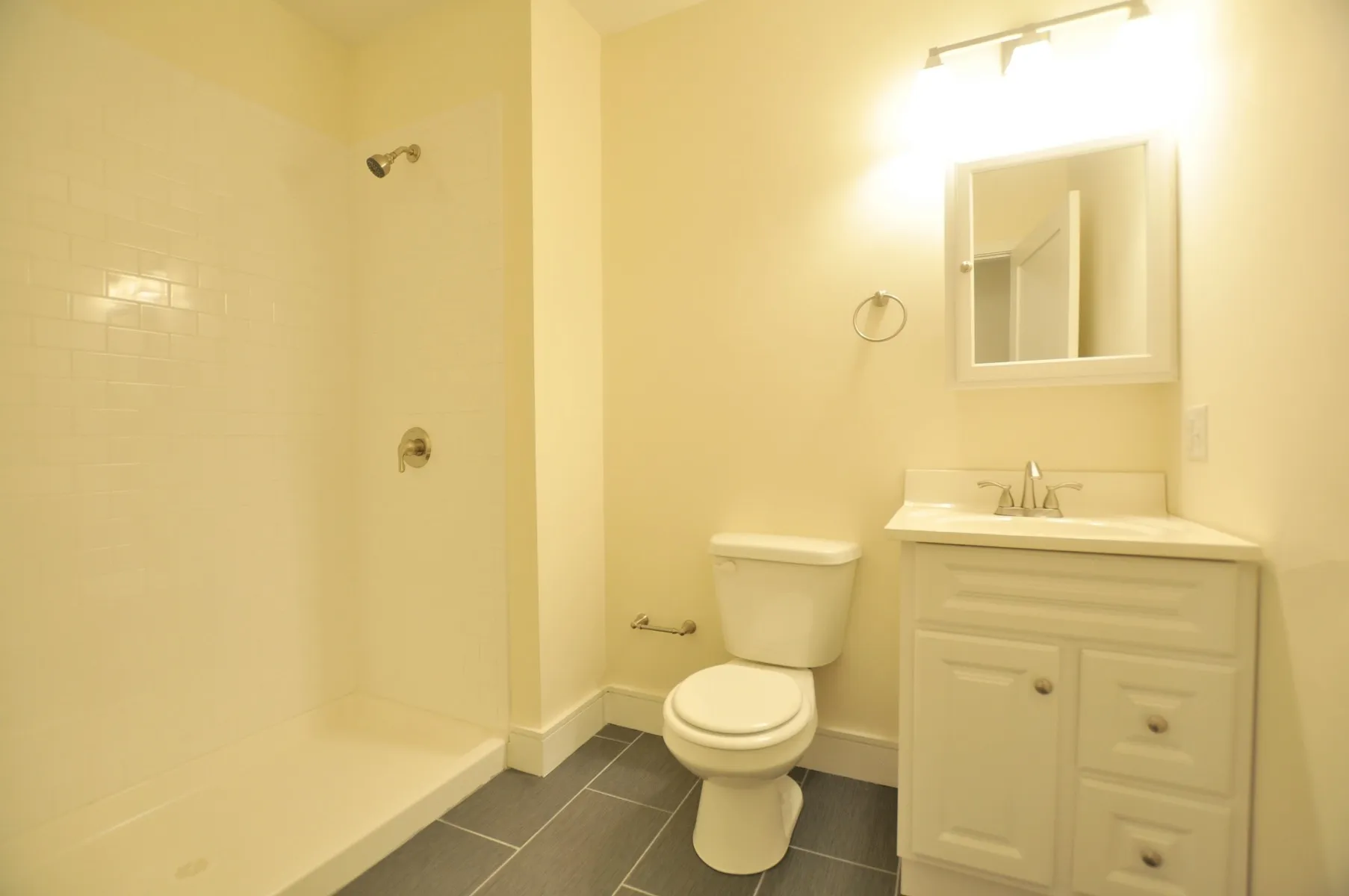 3 bed, 2 bath apartment for rent at 877 Beacon St Unit 1D, Fenway — photo 10 of 13