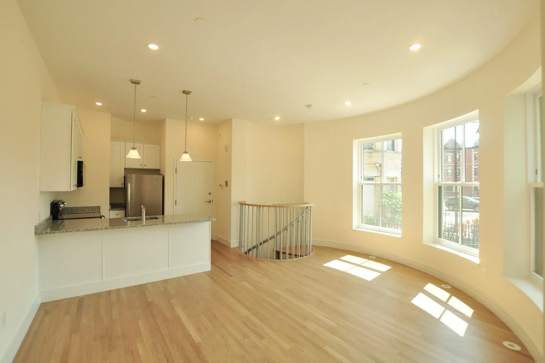 3 bed, 2 bath apartment for rent at 877 Beacon St Unit 1D, Fenway — photo 1 of 13