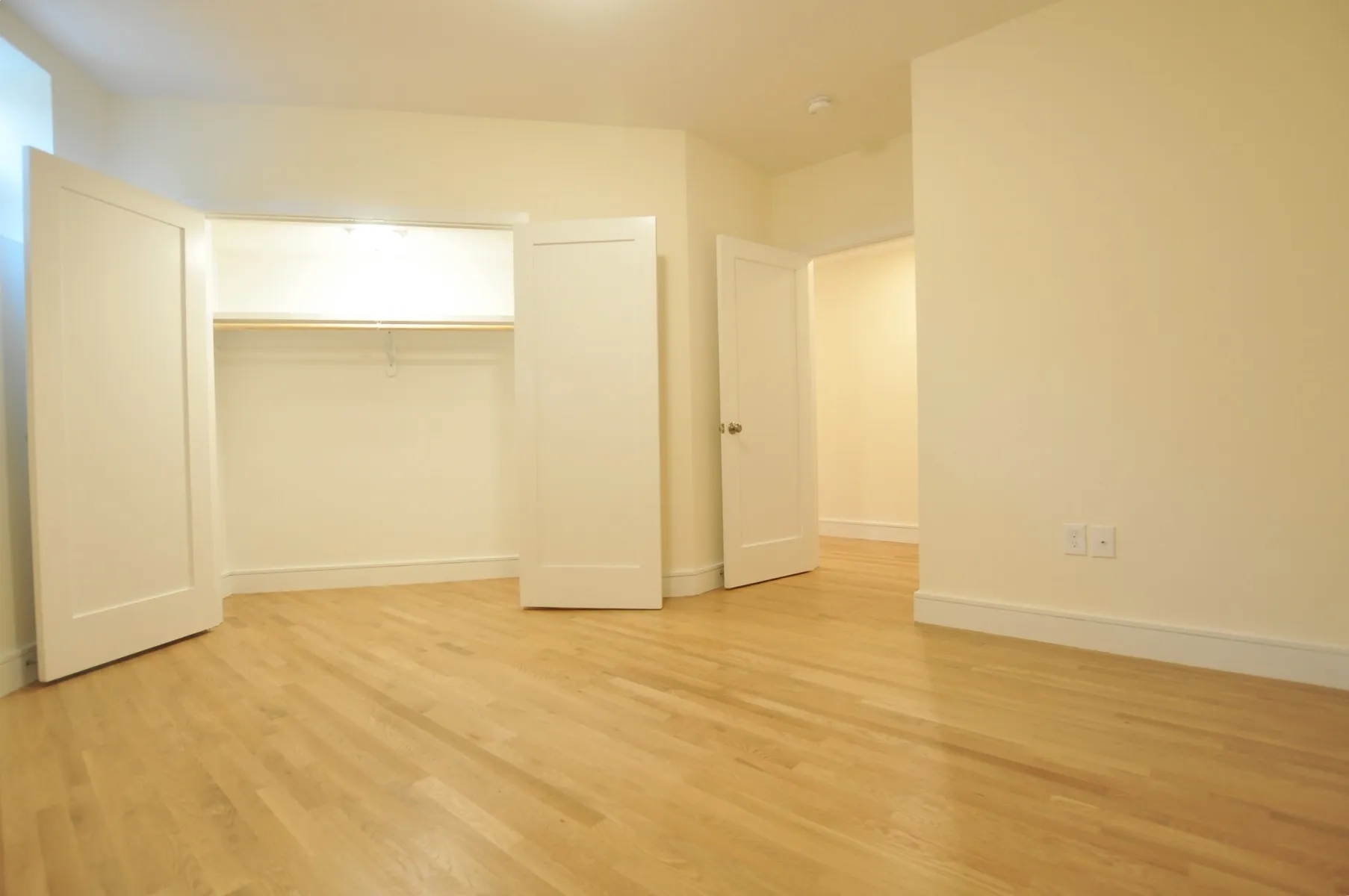 3 bed, 2 bath apartment for rent at 877 Beacon St Unit 1D, Fenway — photo 11 of 13