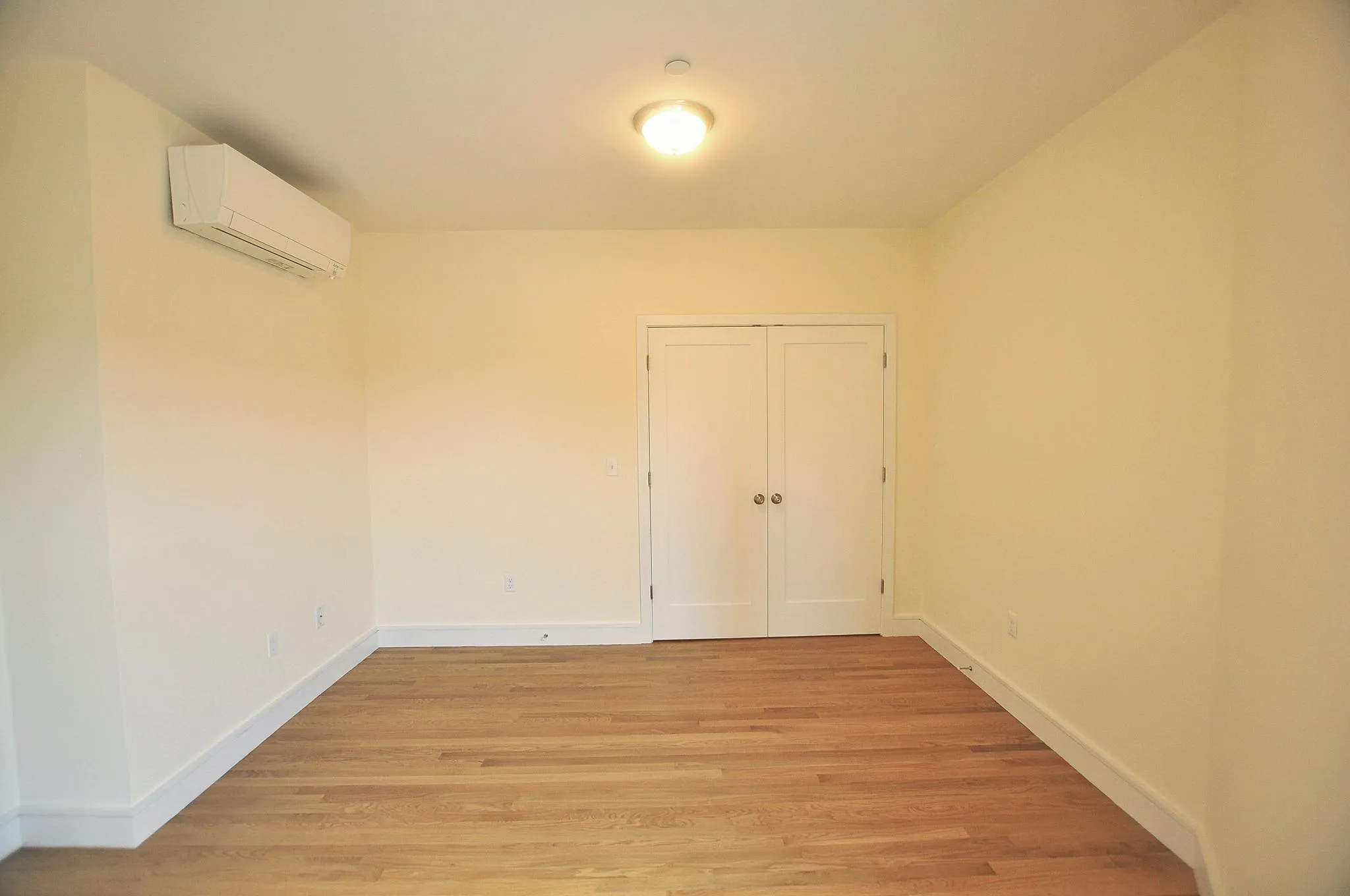 1 bed, 1 bath apartment for rent at 877 Beacon St Unit 3, Fenway — photo 6 of 9