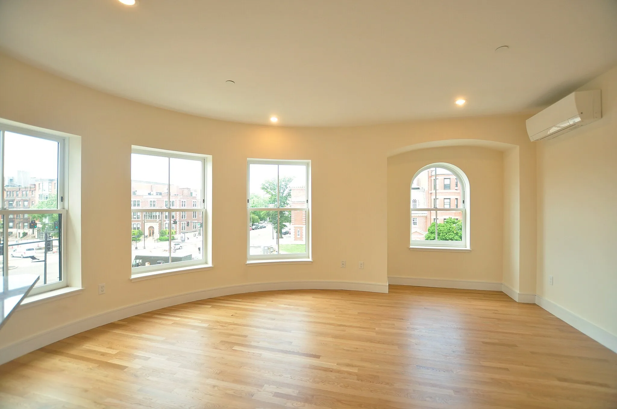 1 bed, 1 bath apartment for rent at 877 Beacon St Unit 5, Fenway — photo 1 of 8